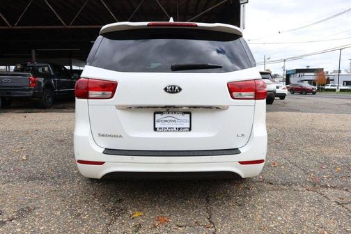 2018 Kia Sedona LX