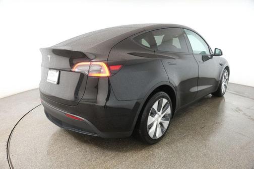 2023 Tesla Model Y RWD