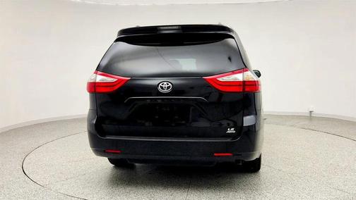 2017 Toyota Sienna LE