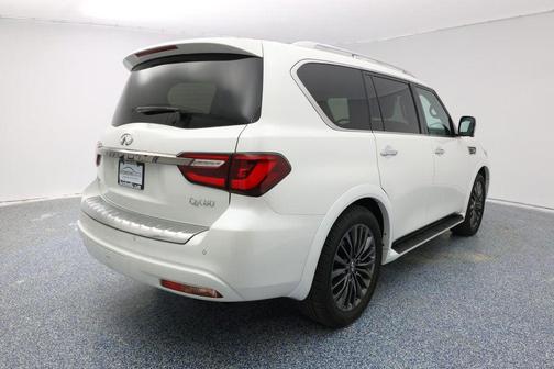 2024 INFINITI QX80 SENSORY AWD