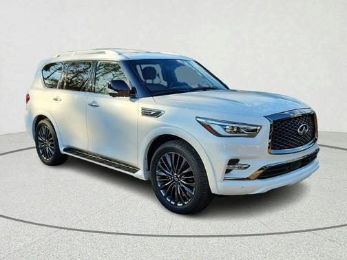 2024 INFINITI QX80 SENSORY AWD