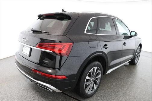 2022 Audi Q5 45 S line Prestige