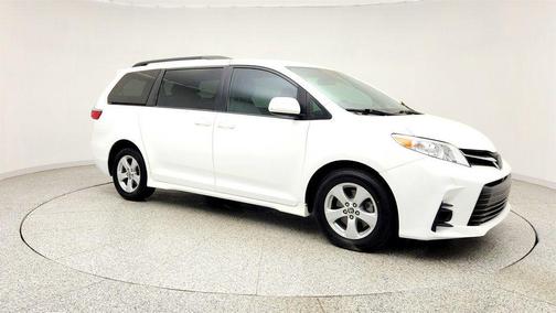Super White 2020 Toyota Sienna LE
