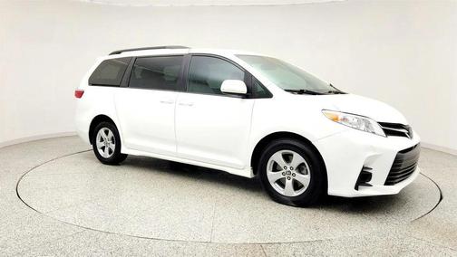 Super White 2020 Toyota Sienna LE