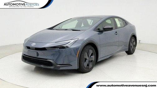 2025 Toyota Prius LE
