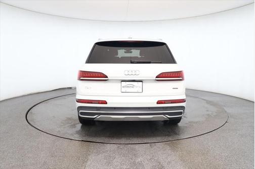 2022 Audi Q7 55 Premium Plus
