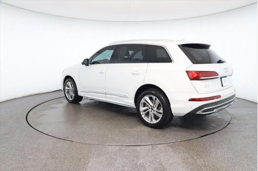 2022 Audi Q7 55 Premium Plus