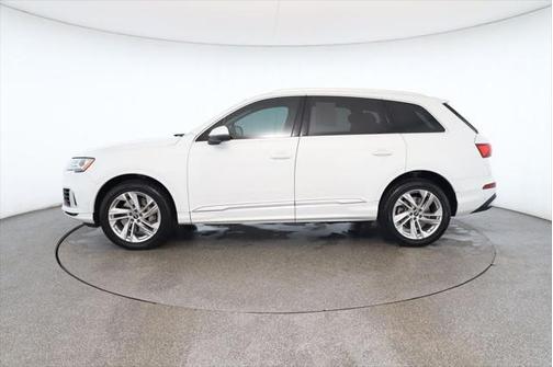 2022 Audi Q7 55 Premium Plus