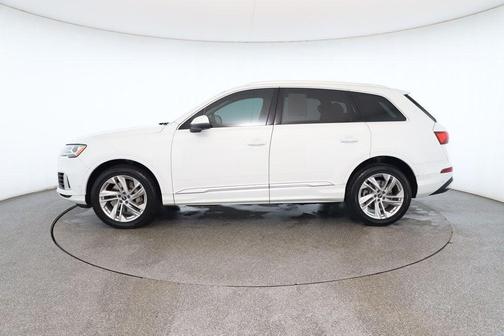 2022 Audi Q7 55 Premium Plus