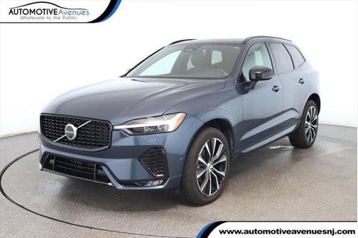 2024 Volvo XC60 B5 Plus Dark Theme
