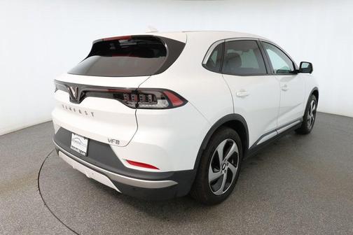 2023 VinFast VF 8 Eco AWD 82 kWh