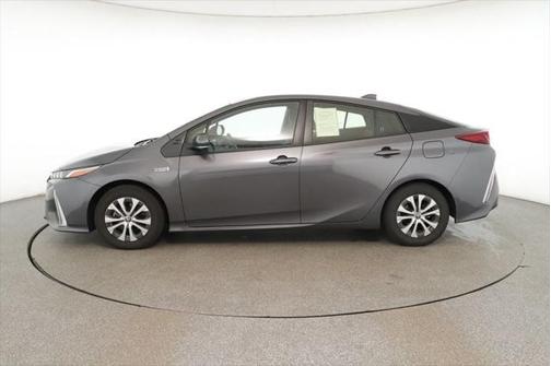 2021 Toyota Prius Prime LE
