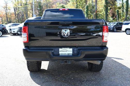2022 RAM 3500 Tradesman Crew Cab 4x4 8' Box