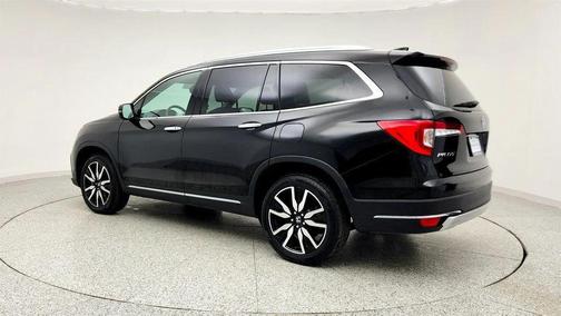 2022 Honda Pilot Touring 8-Passenger