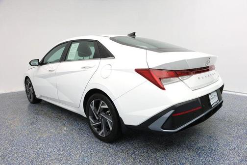 2024 Hyundai ELANTRA HEV Limited