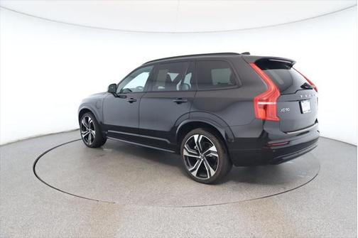 2022 Volvo XC90 Recharge Plug-In Hybrid T8 R-Design 7 Passenger