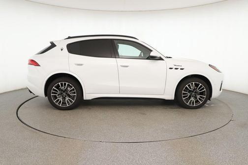 2023 Maserati Grecale Modena