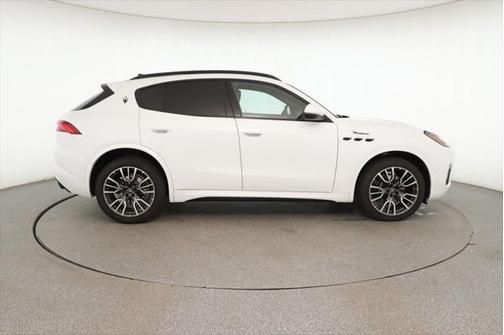 2023 Maserati Grecale Modena