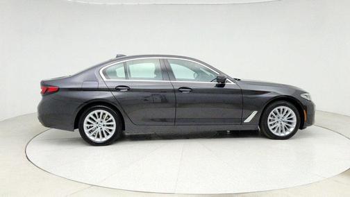 2023 BMW 530 i