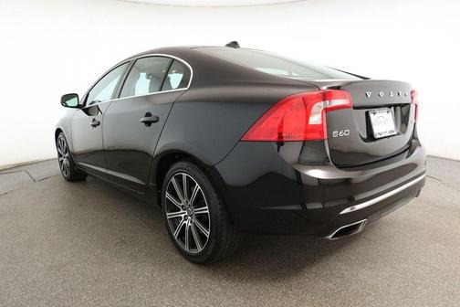 2018 Volvo S60 Inscription T5 Platinum