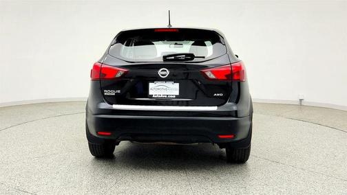 Magnetic Black 2018 Nissan Rogue Sport S