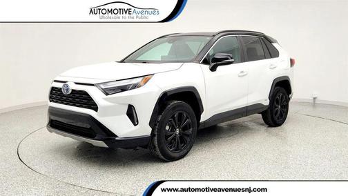 2023 Toyota RAV4 Hybrid SE