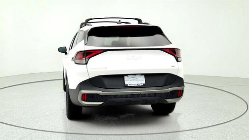 Glacial White Pearl 2023 Kia Sportage X-Line