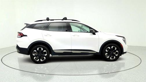 Glacial White Pearl 2023 Kia Sportage X-Line