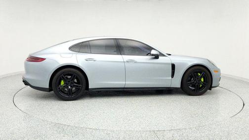 2020 Porsche Panamera 4