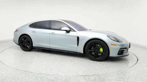 2020 Porsche Panamera 4