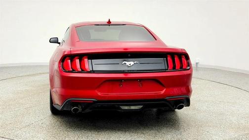 2022 Ford Mustang EcoBoost