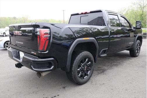 2024 GMC Sierra 2500 AT4
