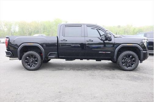 2024 GMC Sierra 2500 AT4