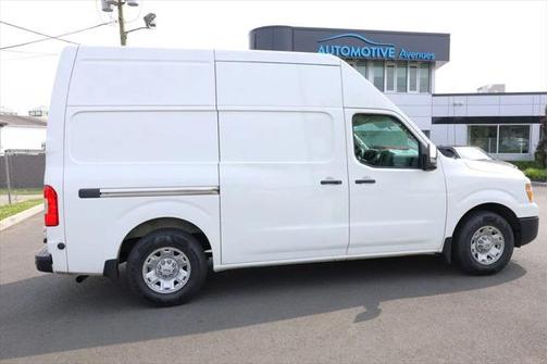 2021 Nissan NV Cargo NV2500 HD SV V8