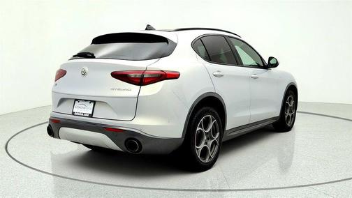 Moonlight Gray Metallic 2022 Alfa Romeo Stelvio Ti