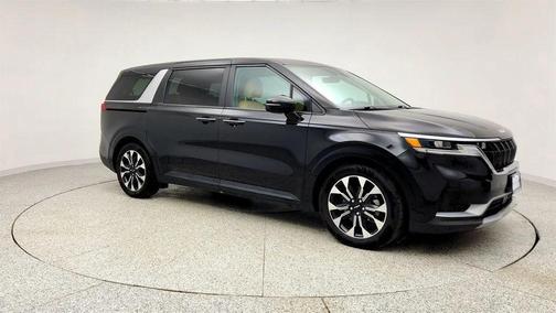 2024 Kia Carnival EX