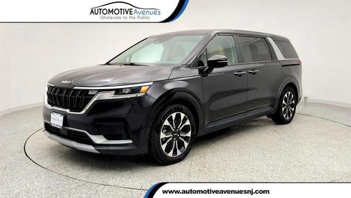 2024 Kia Carnival EX