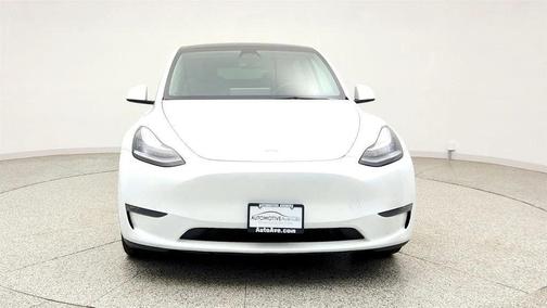 Pearl White Multi-Coat 2023 Tesla Model Y AWD