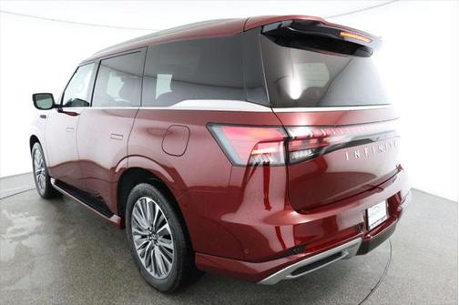 2025 INFINITI QX80 SENSORY AWD