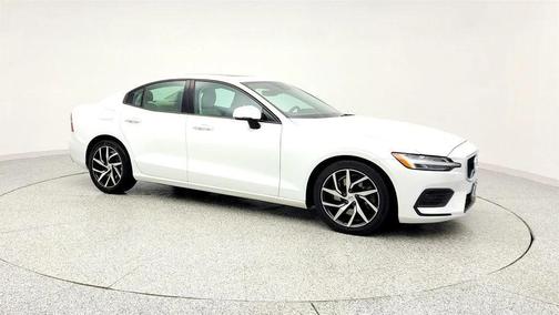 2019 Volvo S60 T6 Momentum