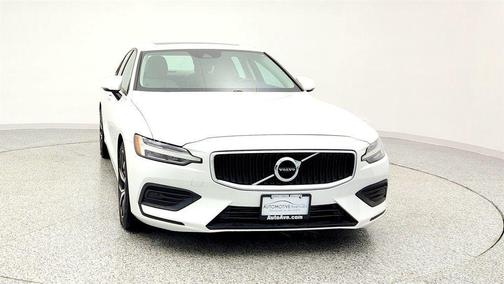2019 Volvo S60 T6 Momentum
