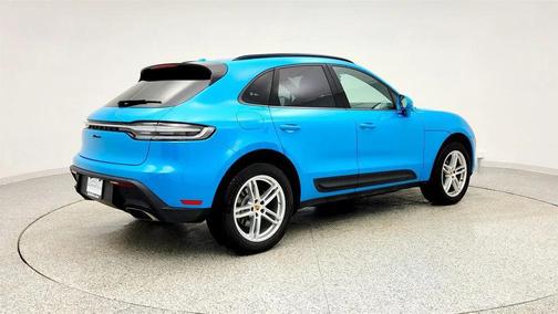 2022 Porsche Macan AWD