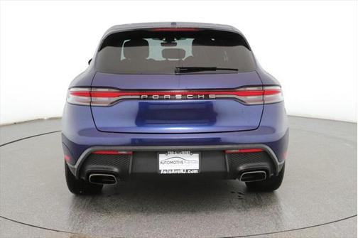 2023 Porsche Macan Base