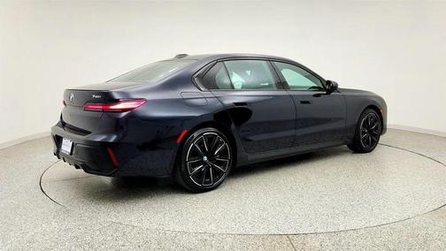Carbon Black Metallic 2023 BMW 740 i
