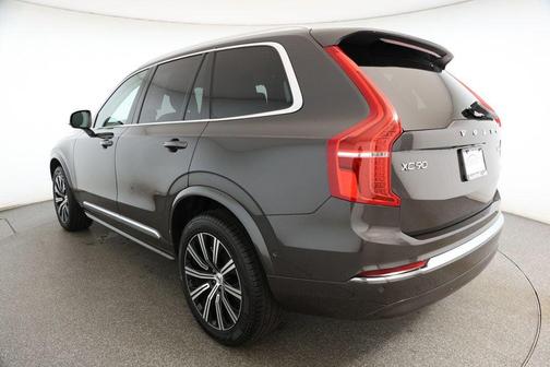 2024 Volvo XC90 B6 Plus Bright Theme 7-Seater