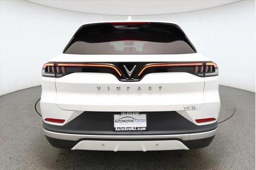 2023 VinFast VF 8 Plus AWD 82 kWh