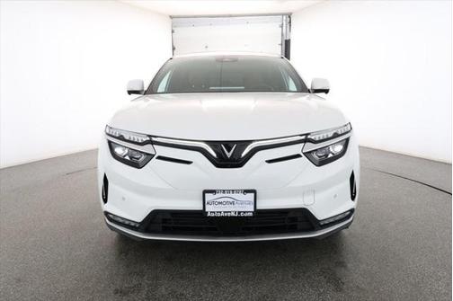 2023 VinFast VF 8 Plus AWD 82 kWh