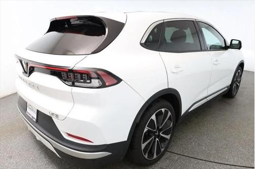2023 VinFast VF 8 Plus AWD 82 kWh