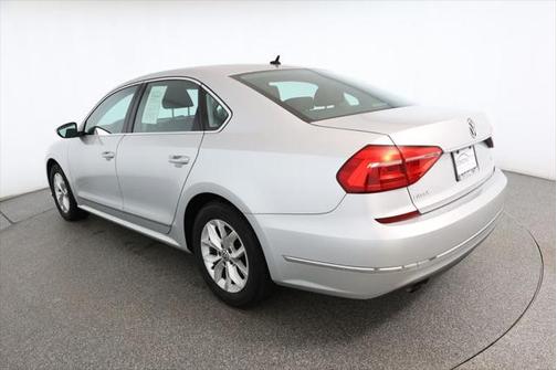 2016 Volkswagen Passat 1.8T S