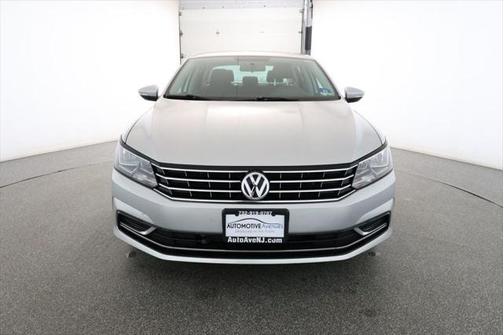 2016 Volkswagen Passat 1.8T S